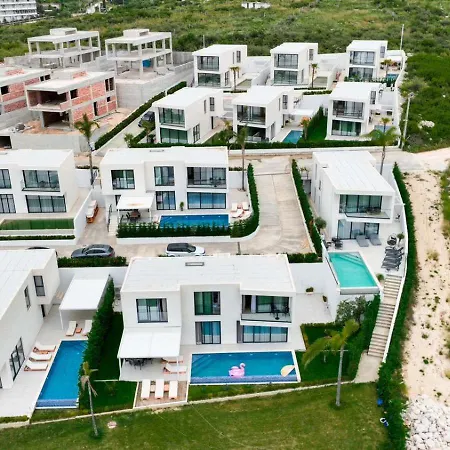 Palmera Dream Villa Sarande